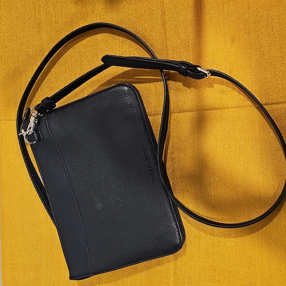 Vince Camuto VV Mani Crossbody Purse EUC MSRP $148